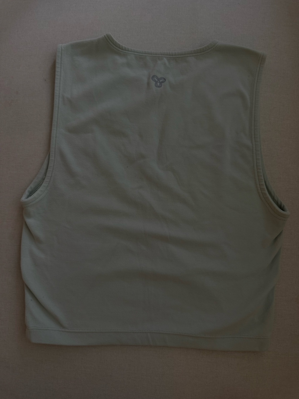 TNA Sleeveless Performance Tank Tops - Picture 4 of 5